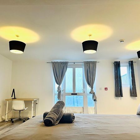 Spacious And Affordable City Center Two Beds Flat Swansea Ngoại thất bức ảnh