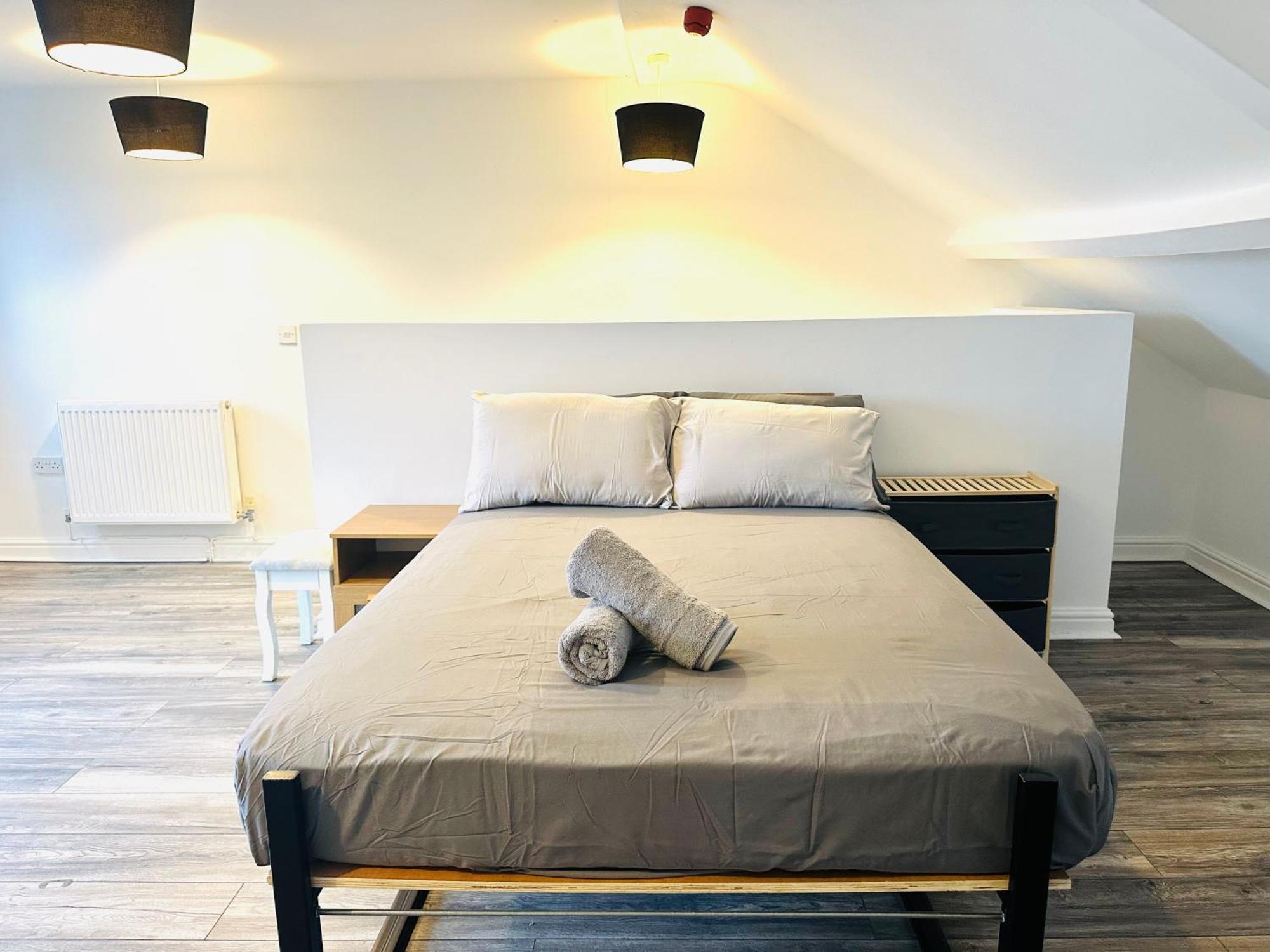 Spacious And Affordable City Center Two Beds Flat Swansea Ngoại thất bức ảnh